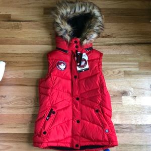 NWT Canada Weather Gear vest with hood